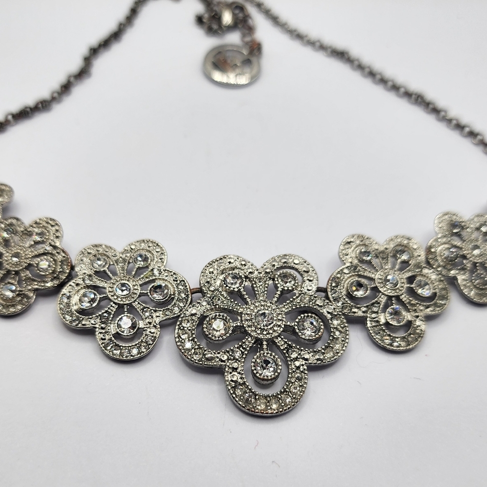Vintage Silver Toned Trifari Necklace Rhinestone Crystal Discs Choker flowers